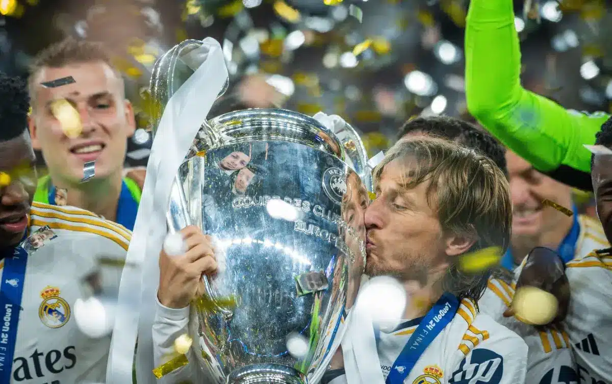Luka Modric (Real) with Trophy Borussia Dortmund - Real Madrid Champions League Final 01.06.2024